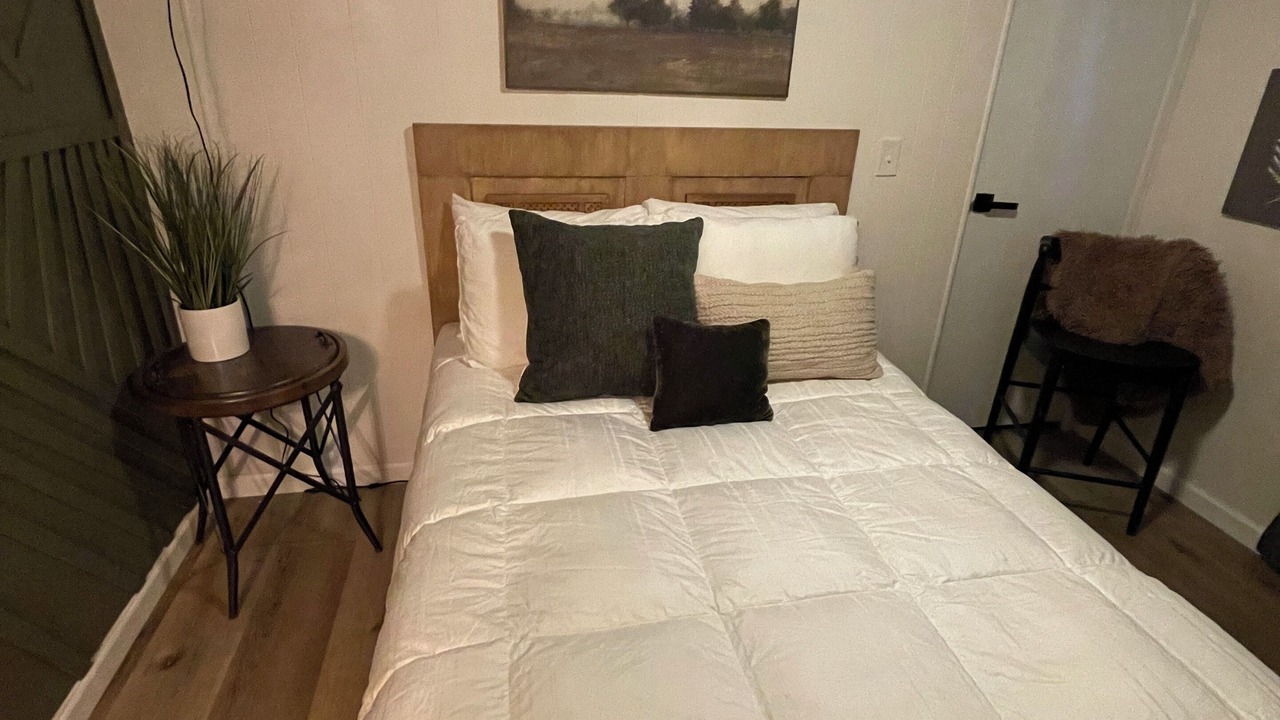 Photo of Bedroom in Raisin