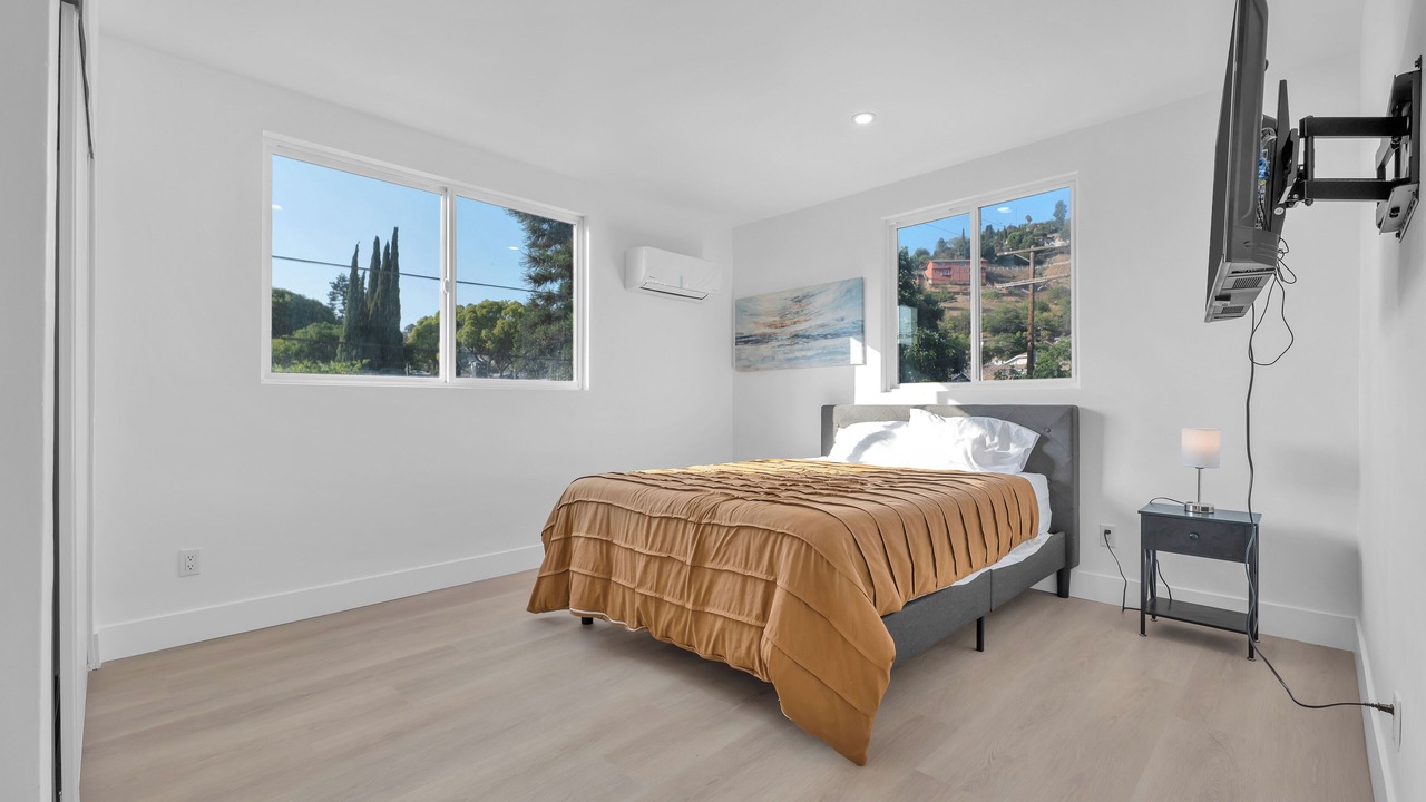 Photo of Bedroom in Cypress Park