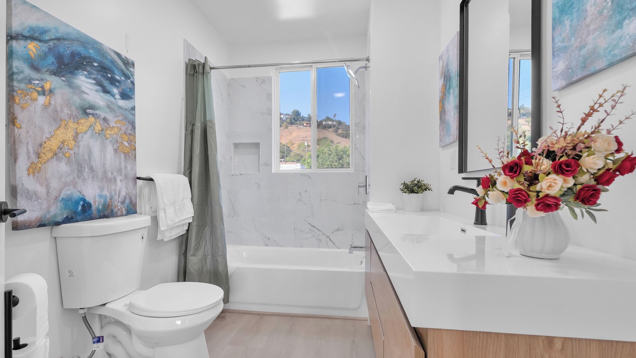 Photo of Bathroom in Cypress Park