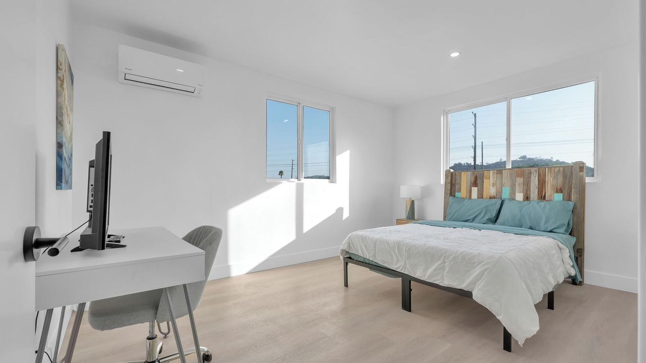 Photo of Bedroom in Cypress Park