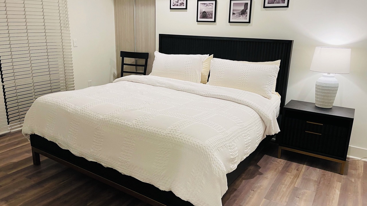 Photo of Bedroom in Beverly Grove
