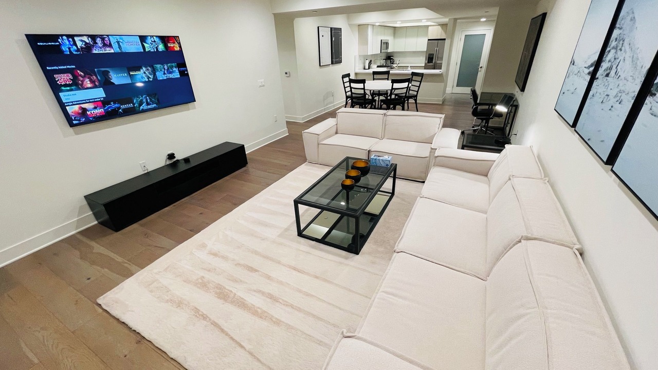 Photo of Livingroom in Beverly Grove