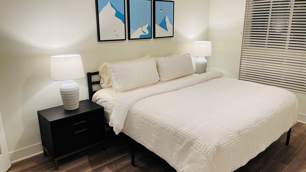 Photo of Bedroom in Beverly Grove
