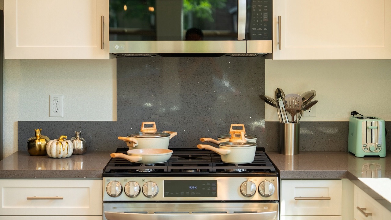 Photo of Kitchen in Walnut