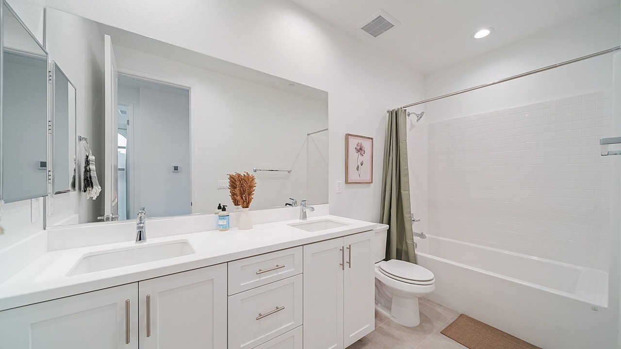 Photo of Bathroom in Walnut