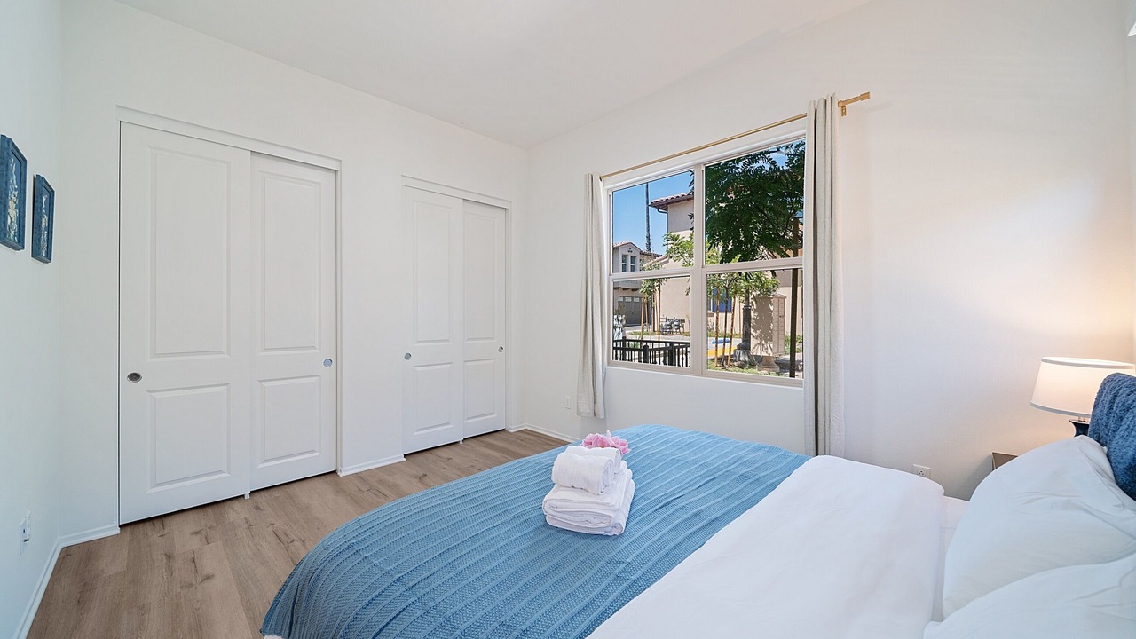 Photo of Bedroom in Walnut