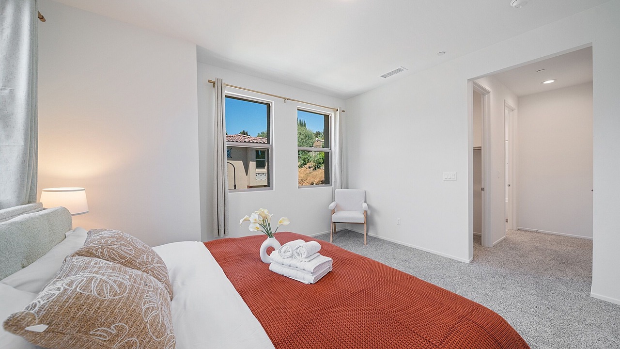 Photo of Bedroom in Walnut
