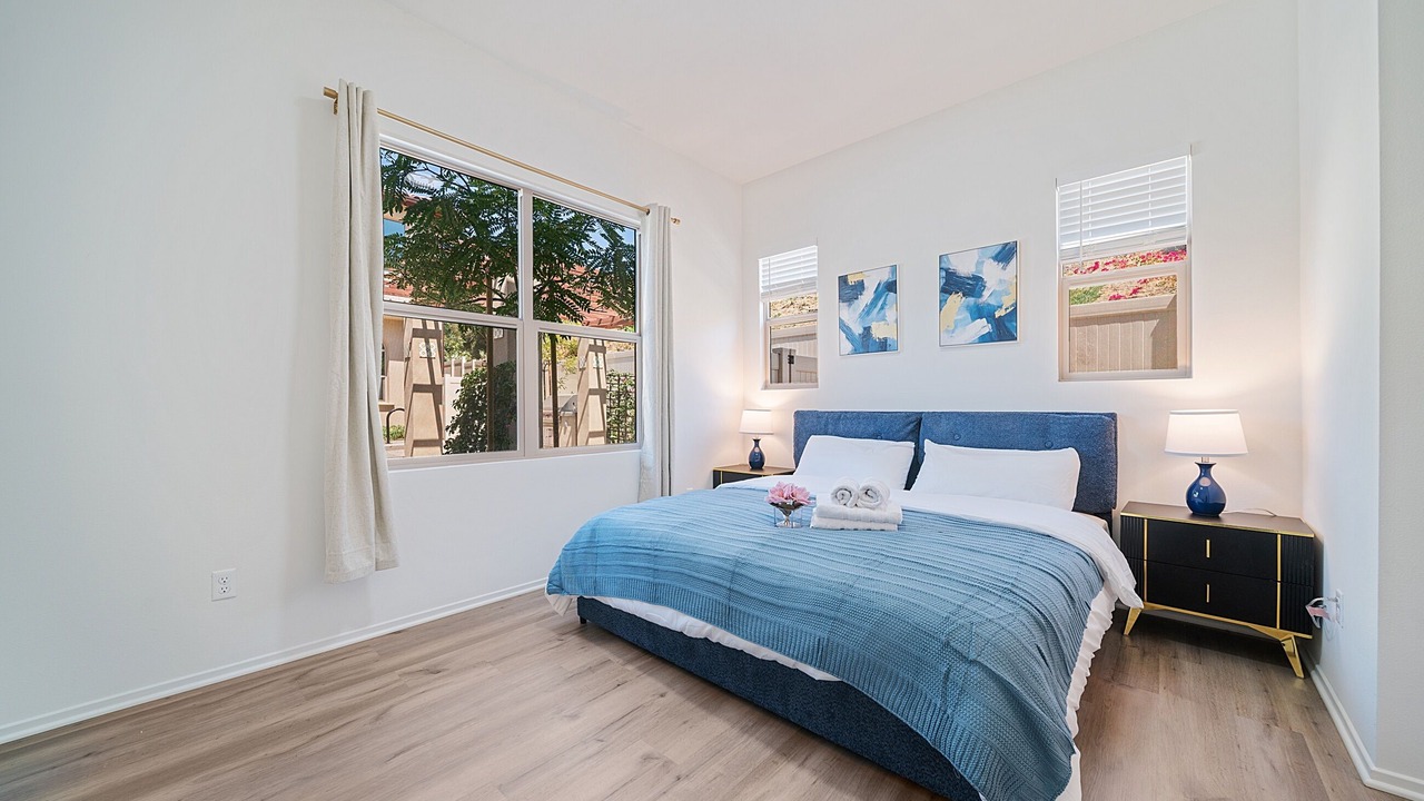 Photo of Bedroom in Walnut