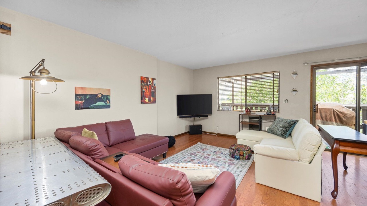 Photo of Livingroom in Kernville