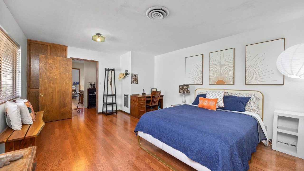 Photo of Bedroom in Kernville