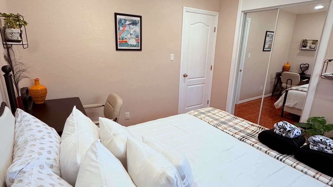Photo of Bedroom in Hawthorne