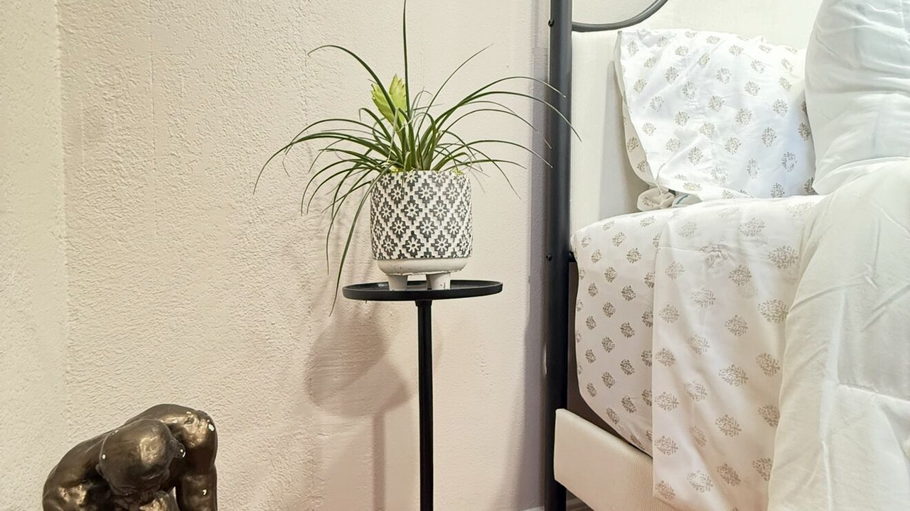 Photo of Bedroom in Hawthorne