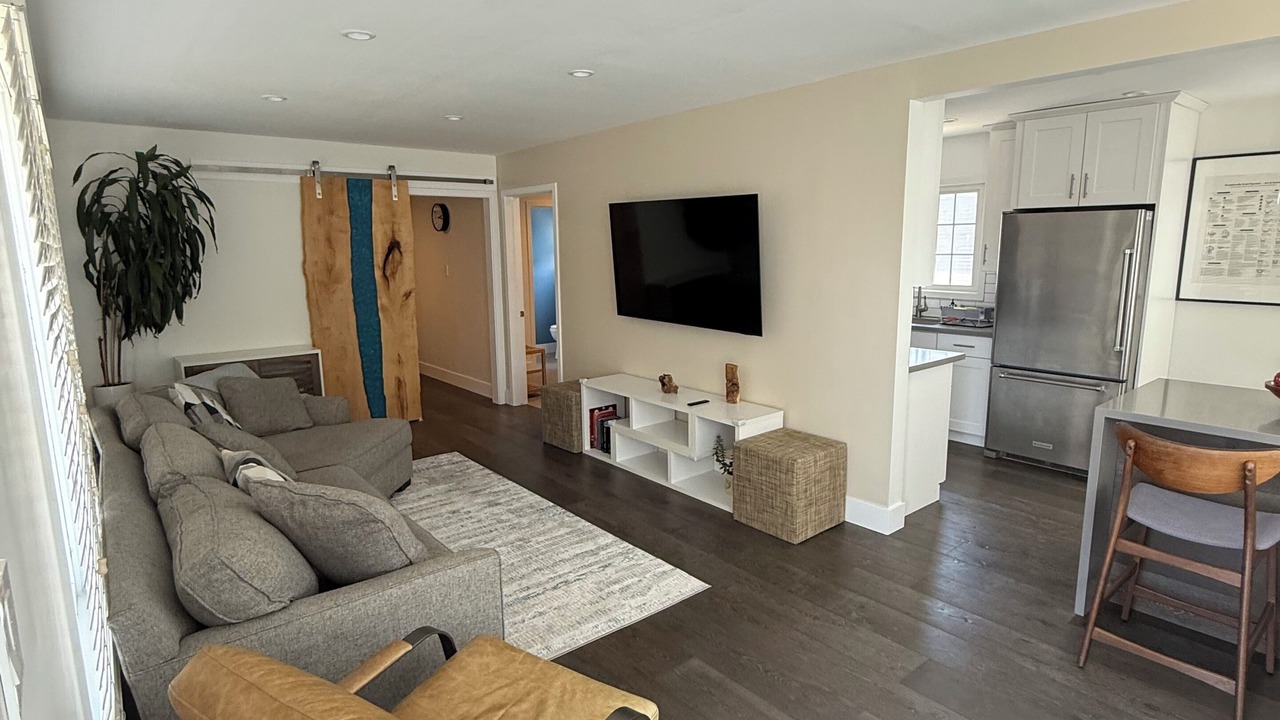 Photo of Livingroom in Eastside