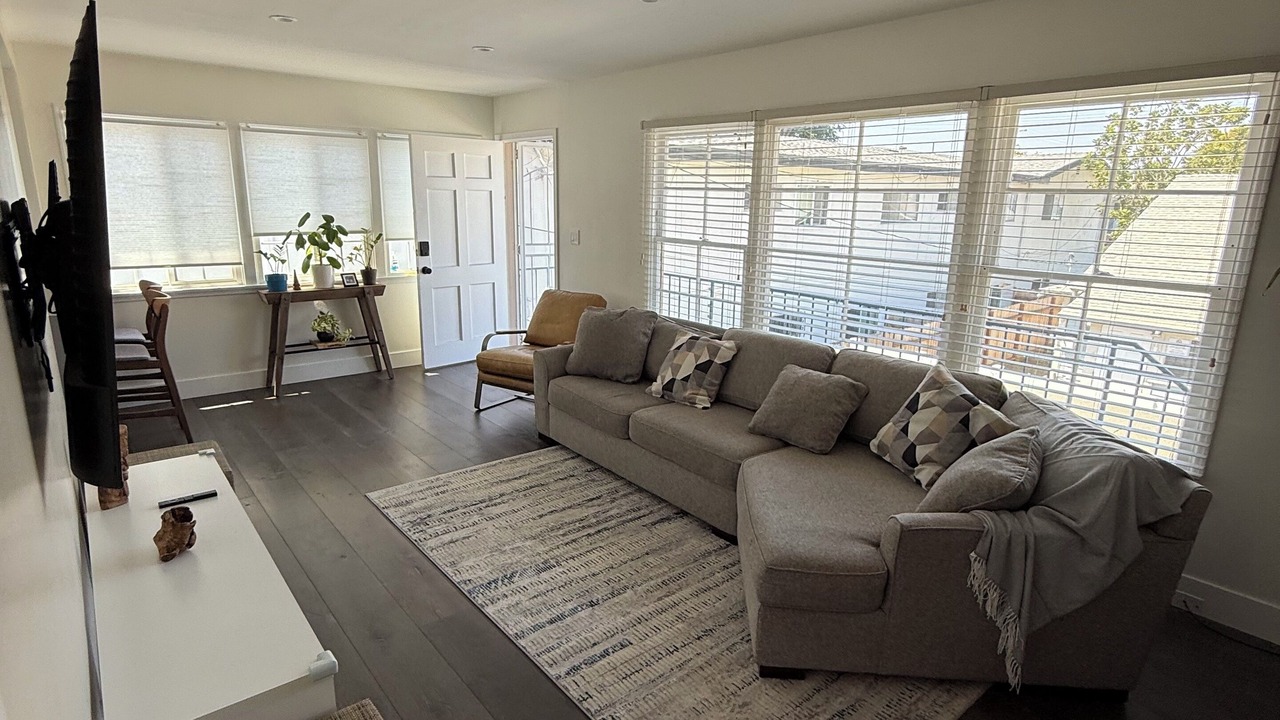 Photo of Livingroom in Eastside