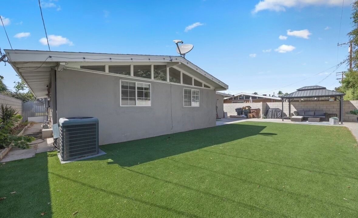 Photo of Patio Balcony in Northwest Anaheim