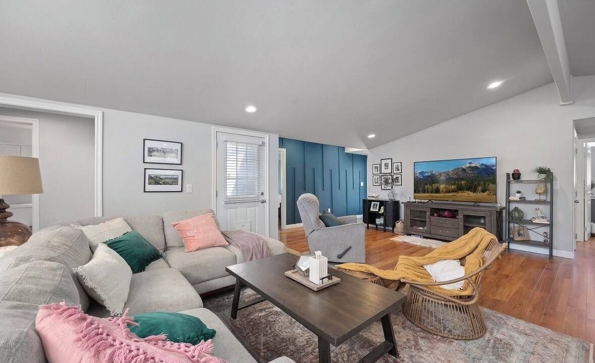 Photo of Livingroom in Northwest Anaheim