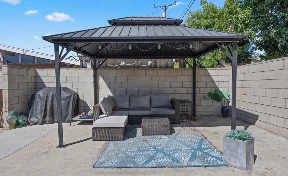 Photo of Patio Balcony in Northwest Anaheim