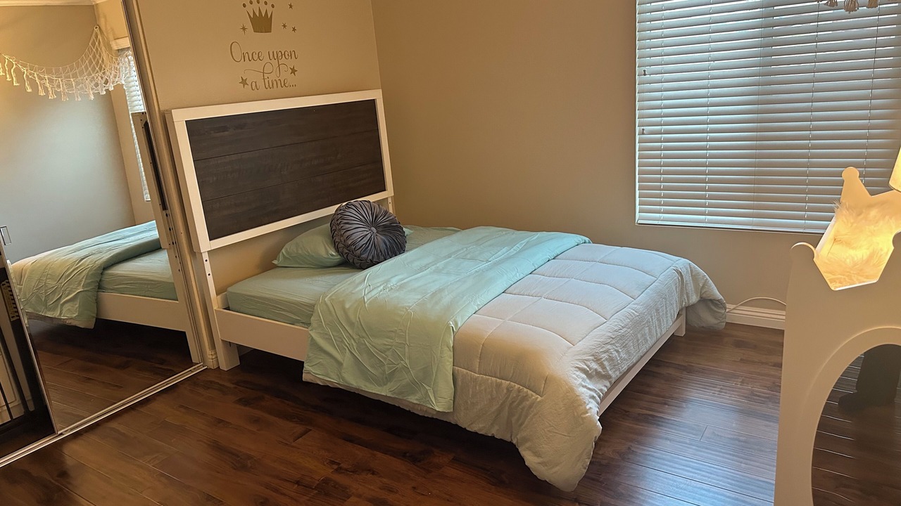 Photo of Bedroom in Walnut