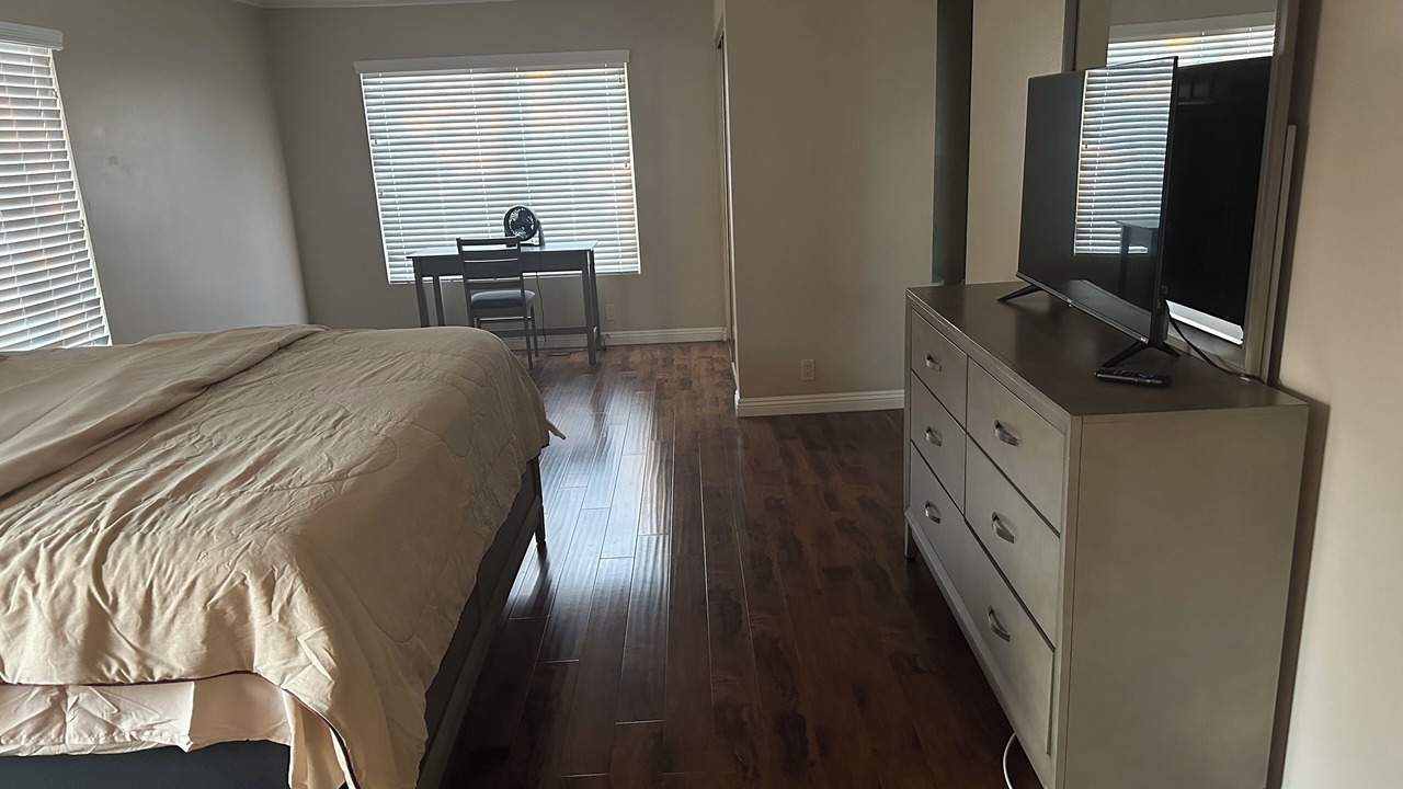 Photo of Bedroom in Walnut
