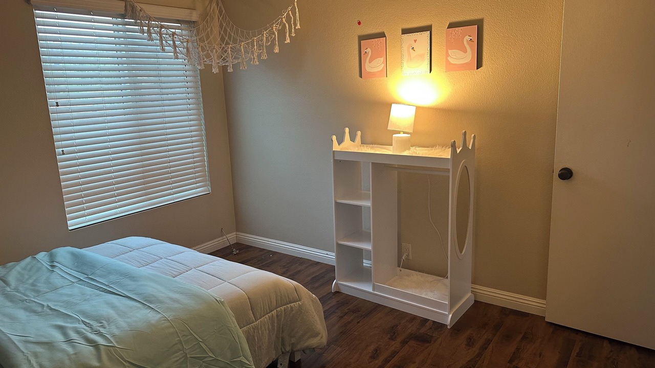 Photo of Bedroom in Walnut