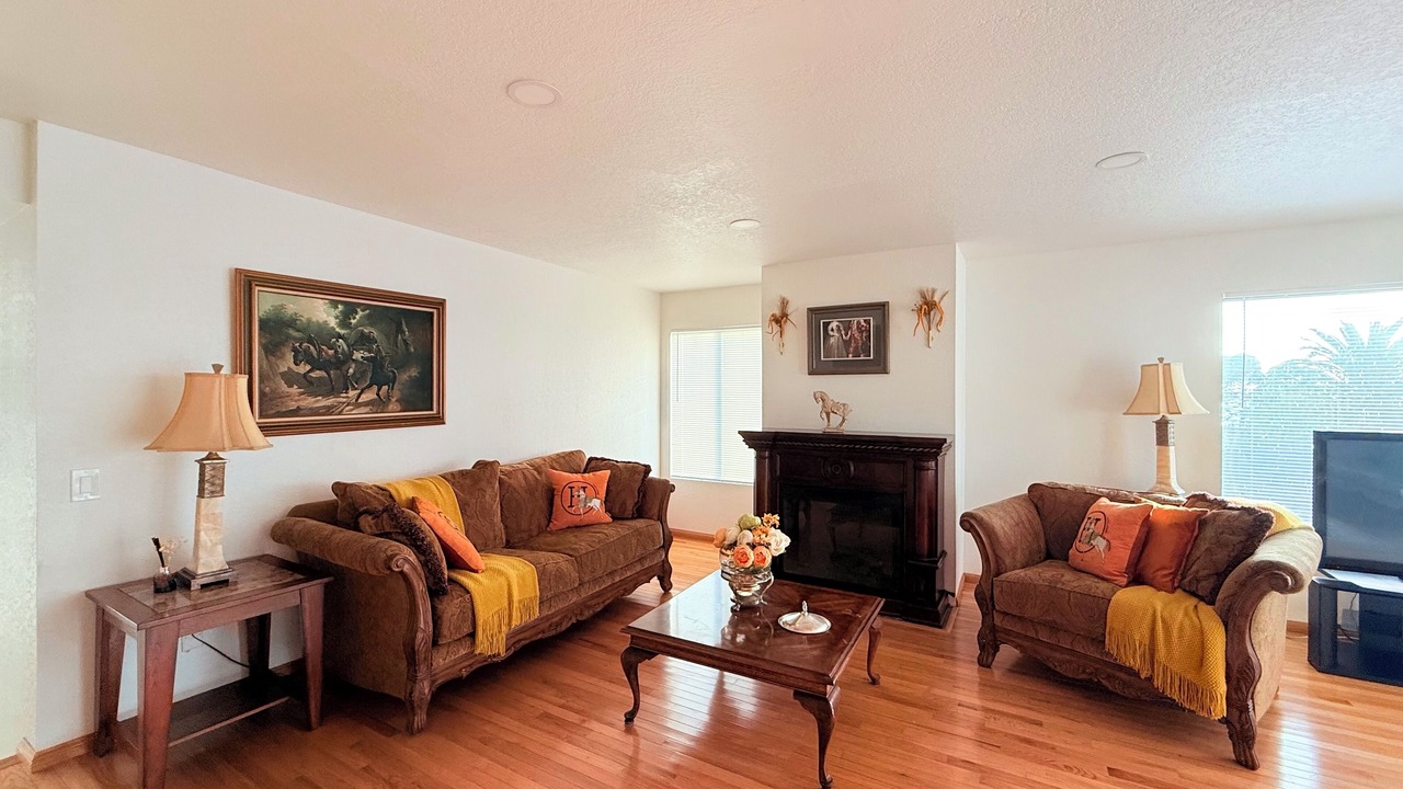 Photo of Livingroom in Del Mar Heights
