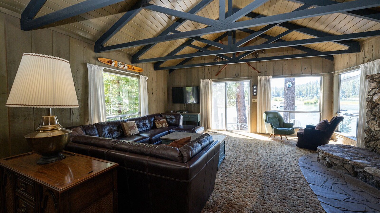 Photo of Livingroom in Bass Lake