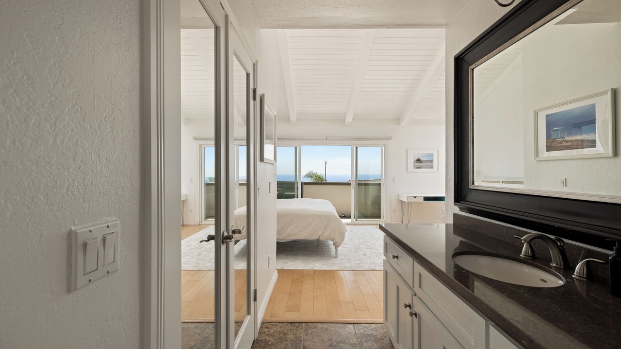 Photo of Bedroom in Monarch Beach