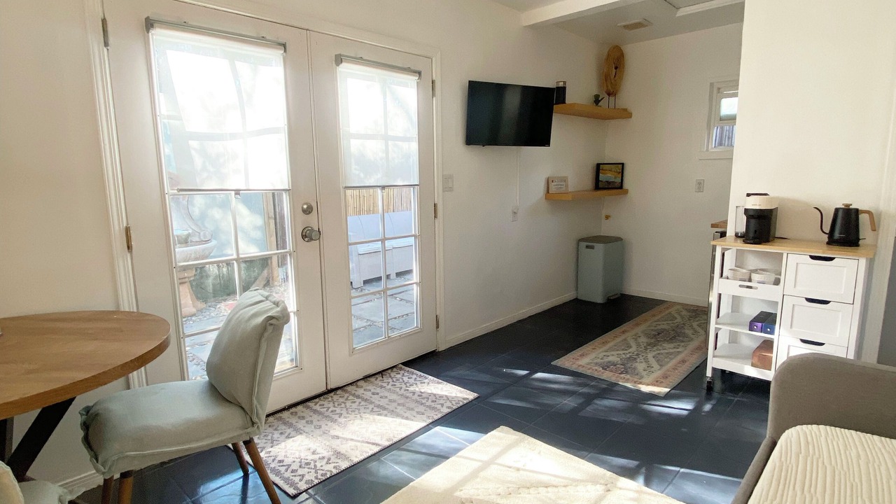 Photo of Livingroom in Lamanda Park