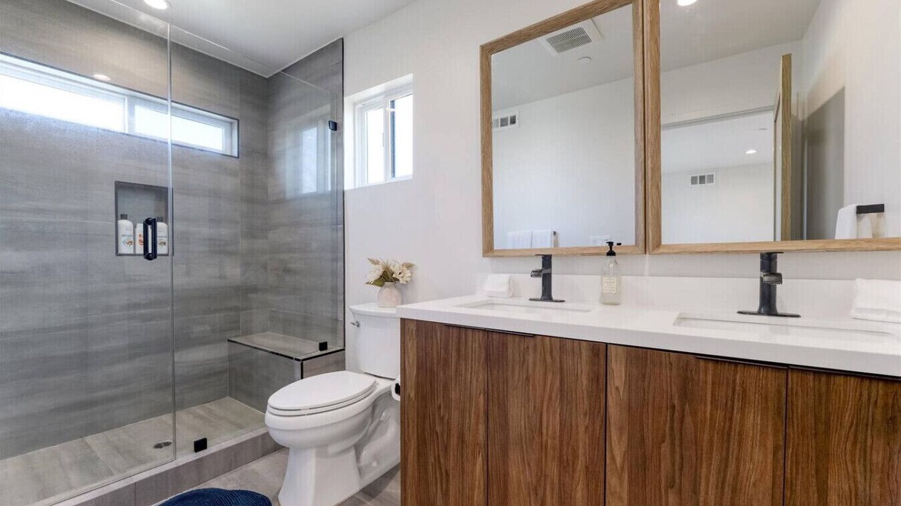 Photo of Bathroom in Sherman Oaks