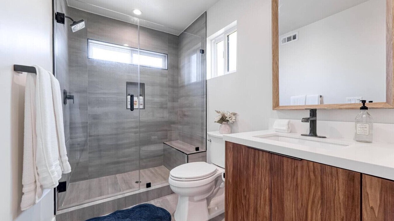 Photo of Bathroom in Sherman Oaks