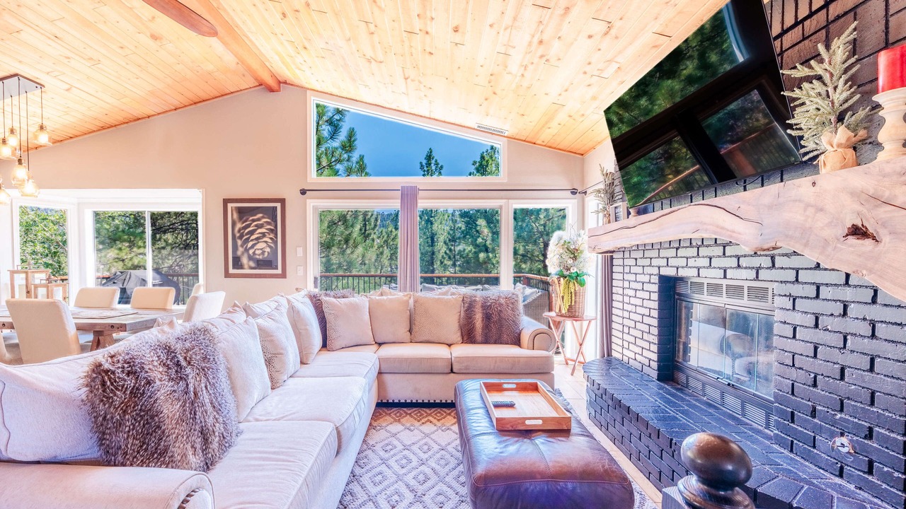 Photo of Livingroom in Boulder Bay