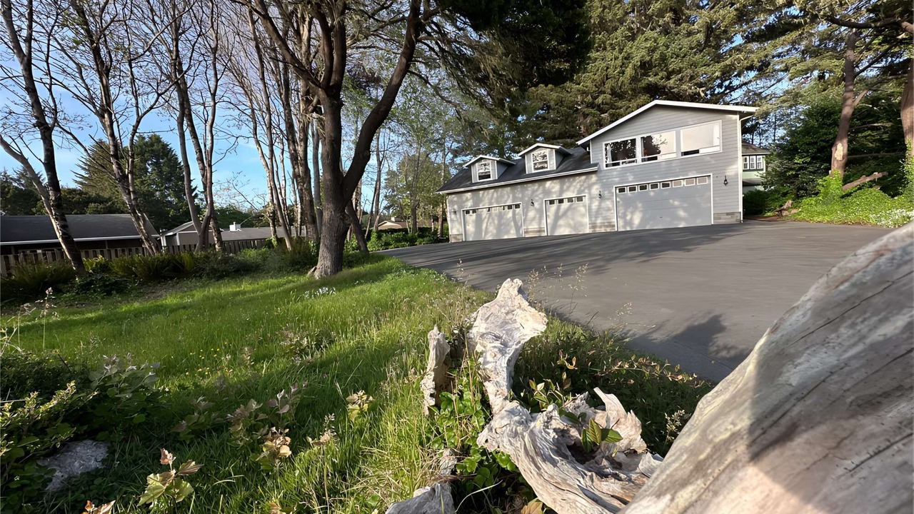Photo of Outdoor in Crescent City North