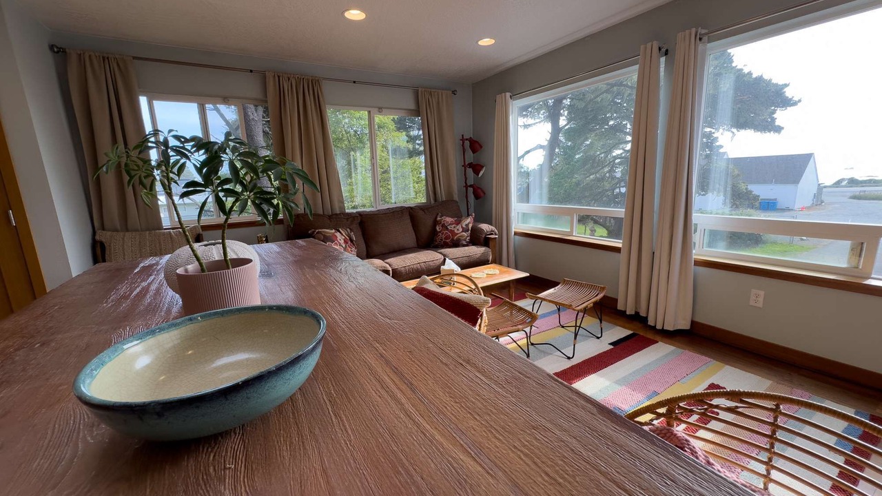 Photo of Livingroom in Crescent City North