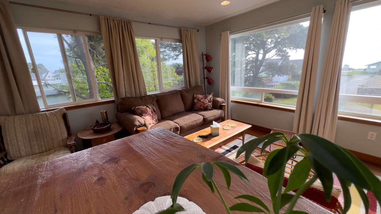 Photo of Livingroom in Crescent City North