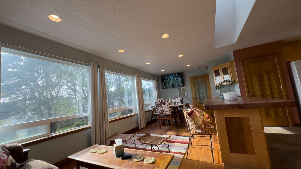 Photo of Livingroom in Crescent City North