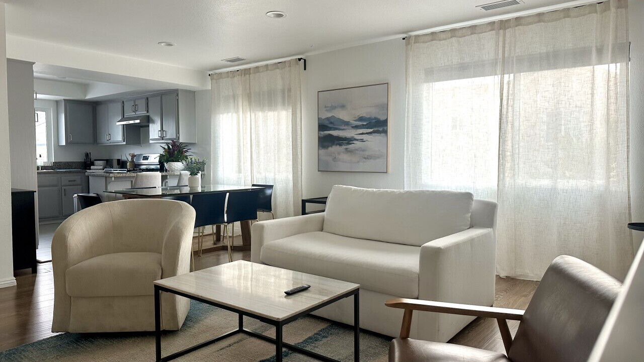Photo of Livingroom in Lawndale