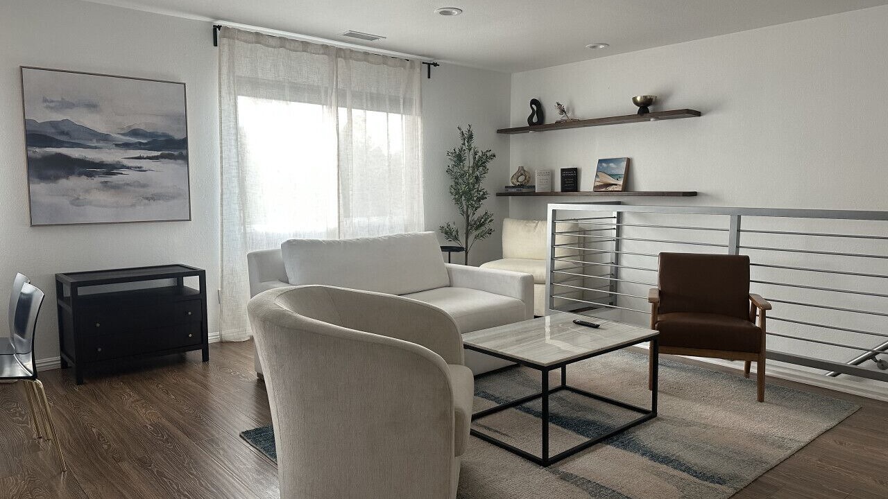 Photo of Livingroom in Lawndale