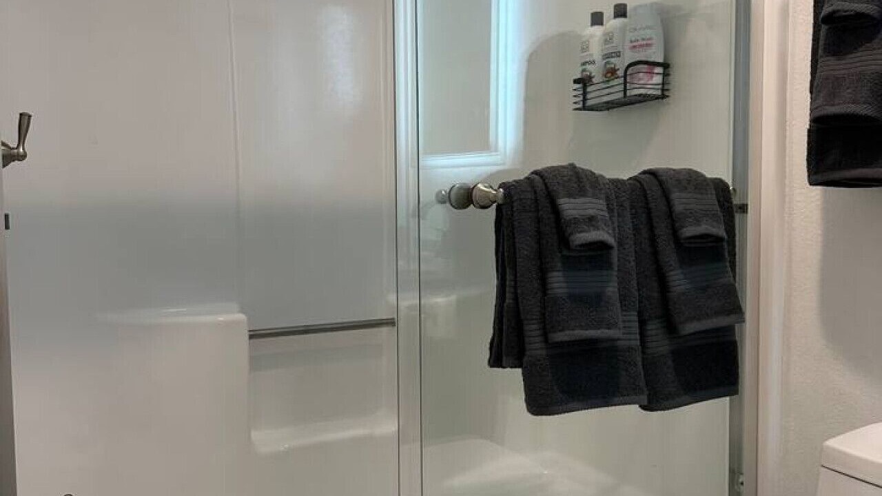 Photo of Bathroom in Lawndale