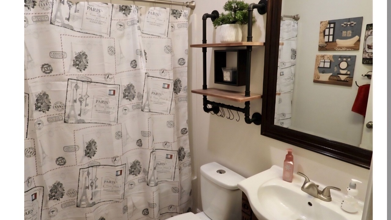 Photo of Bathroom in Wildomar
