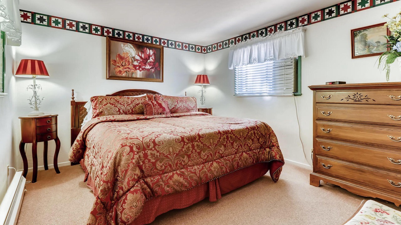 Photo of Bedroom in Nevada City
