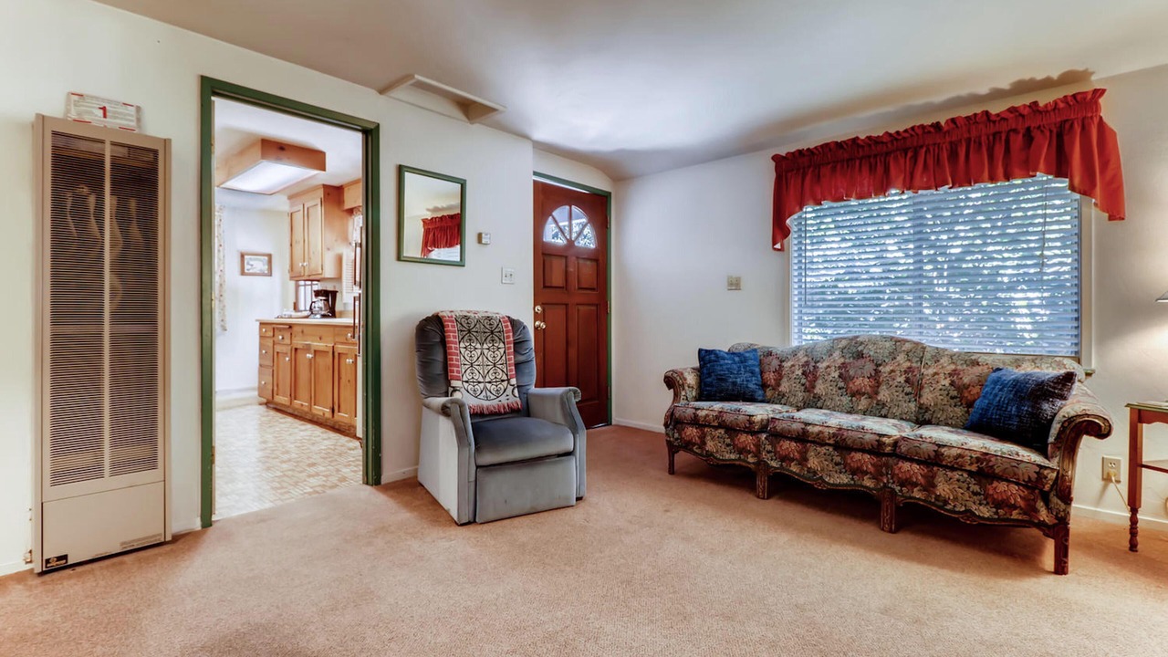 Photo of Livingroom in Nevada City