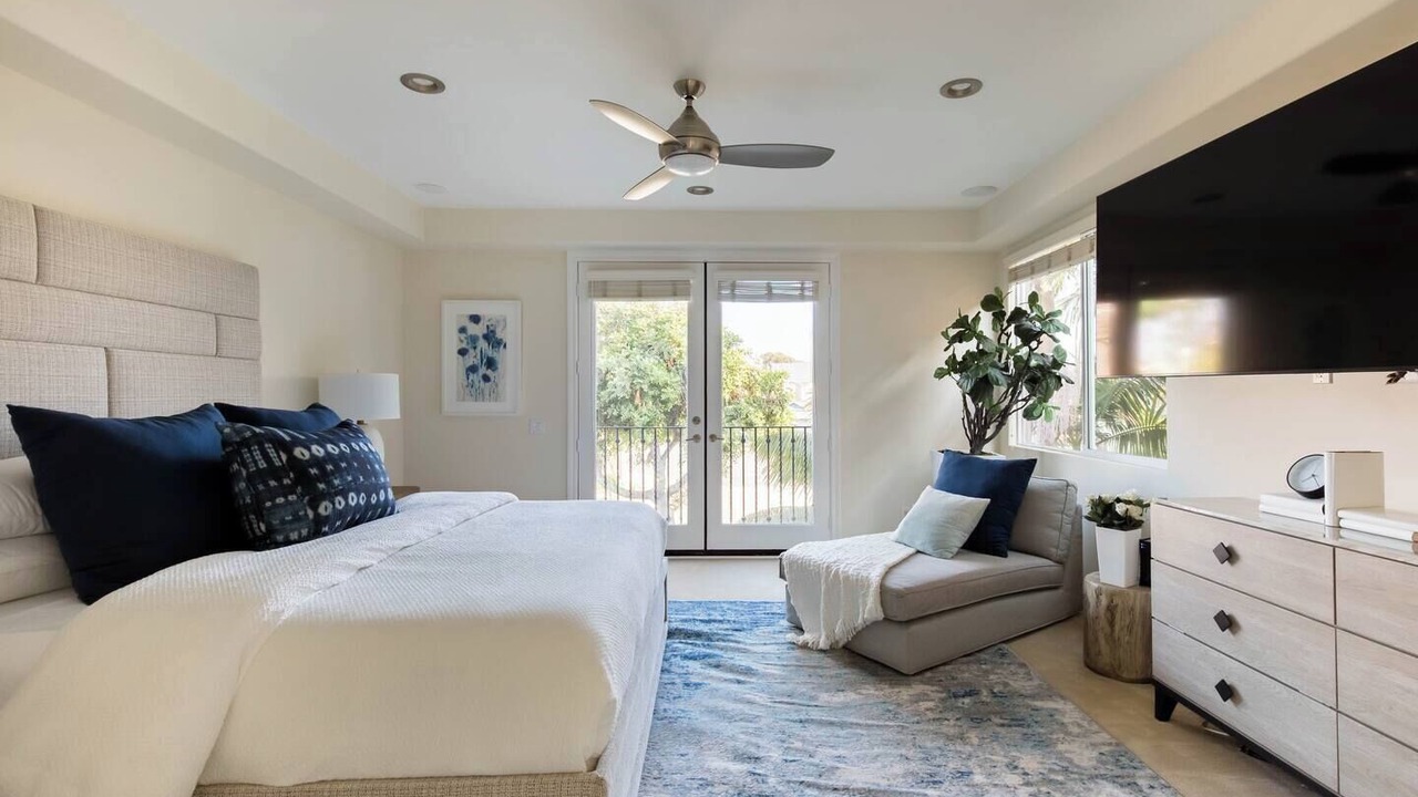 Photo of Bedroom in Huntington Beach