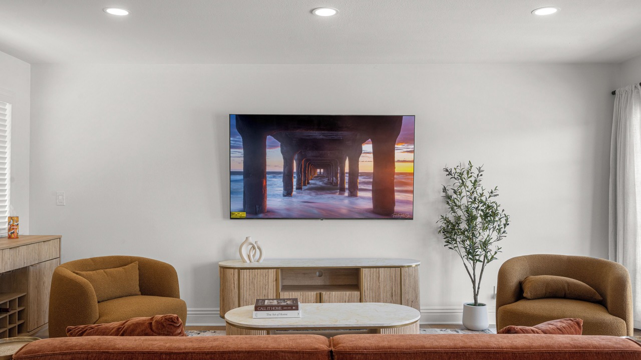 Photo of Livingroom in Canoga Park
