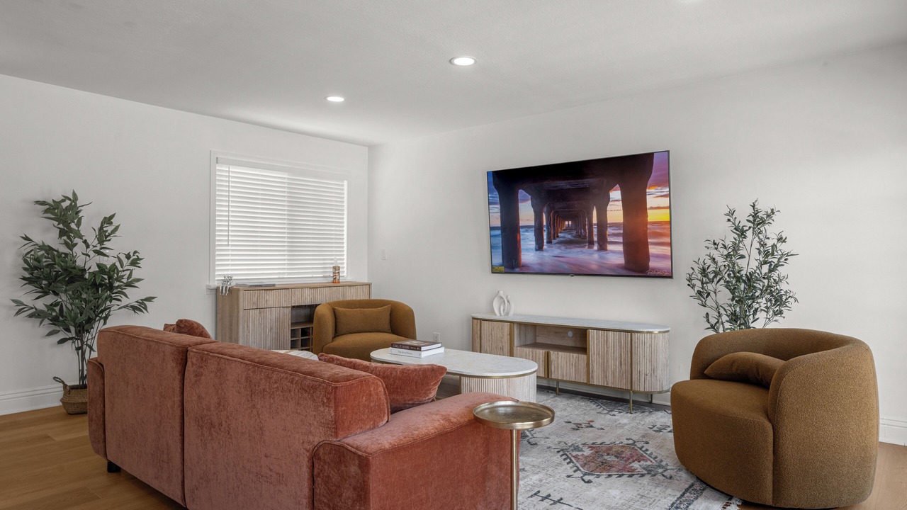 Photo of Livingroom in Canoga Park