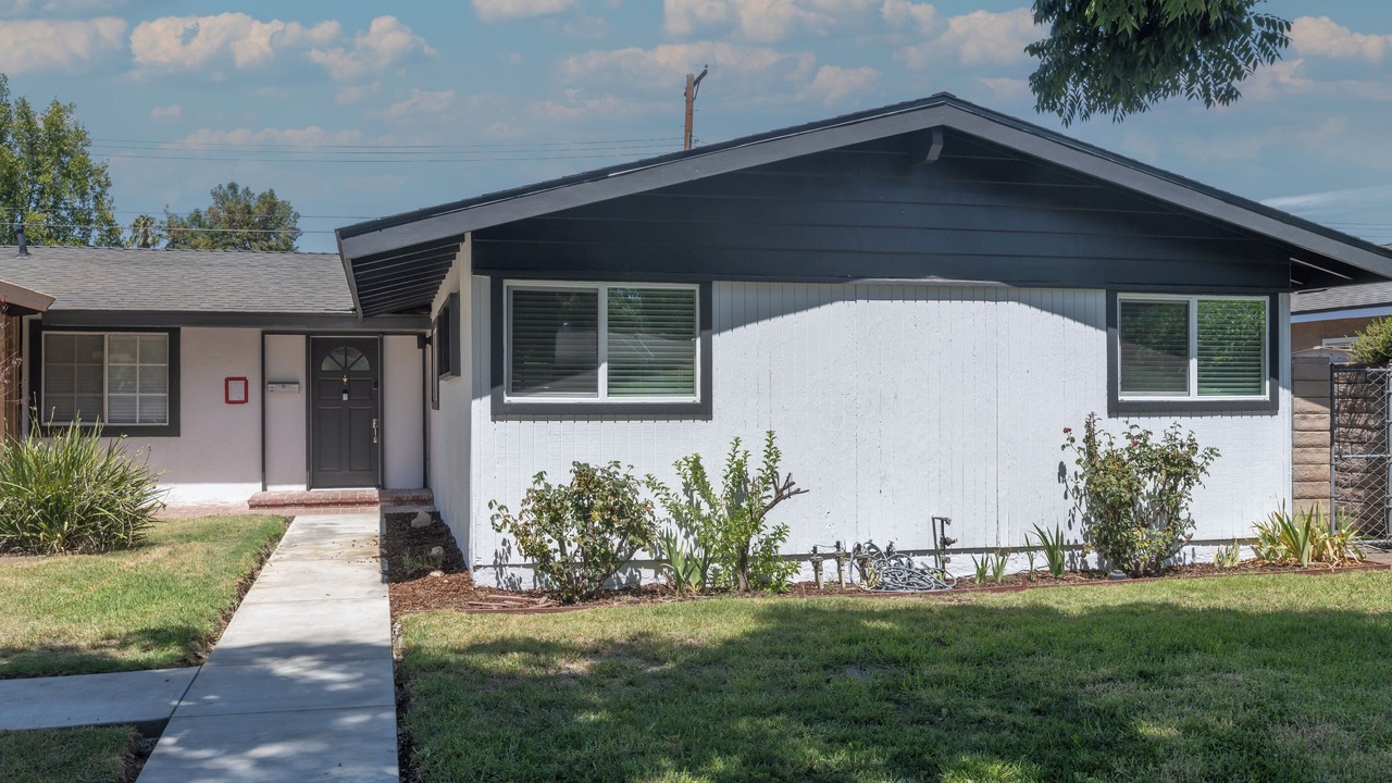 Photo of Outdoor in Canoga Park