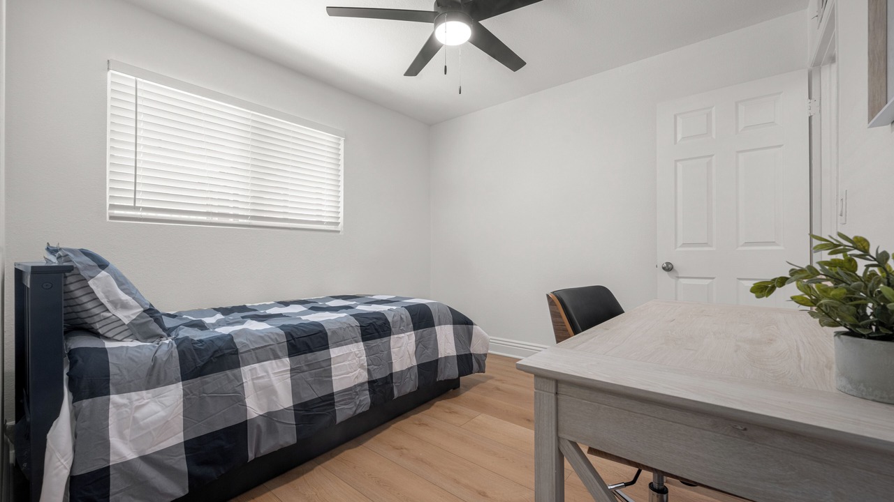 Photo of Bedroom in Canoga Park