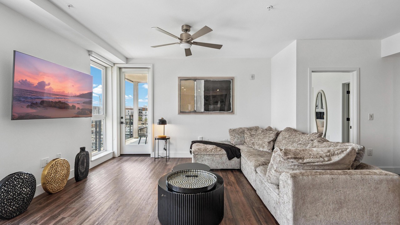 Photo of Livingroom in Marina del Rey