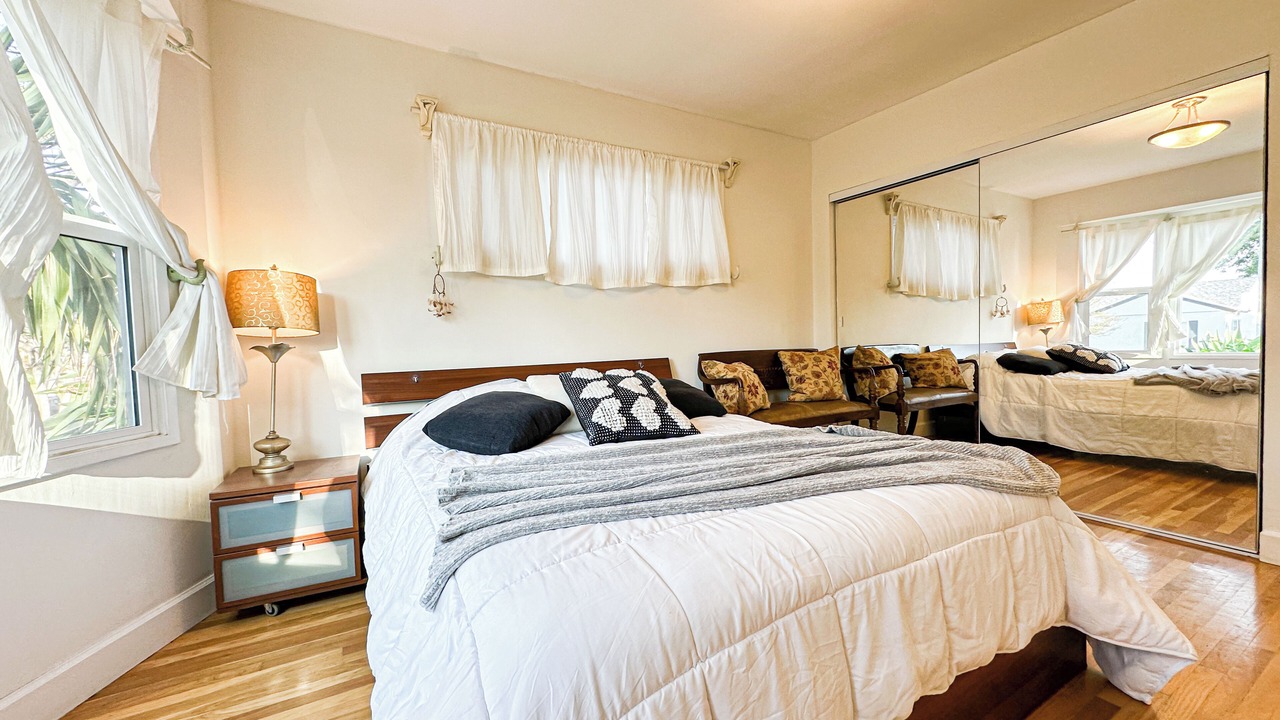Photo of Bedroom in Encino