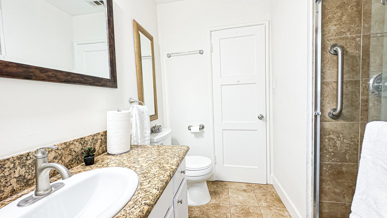 Photo of Bathroom in Encino
