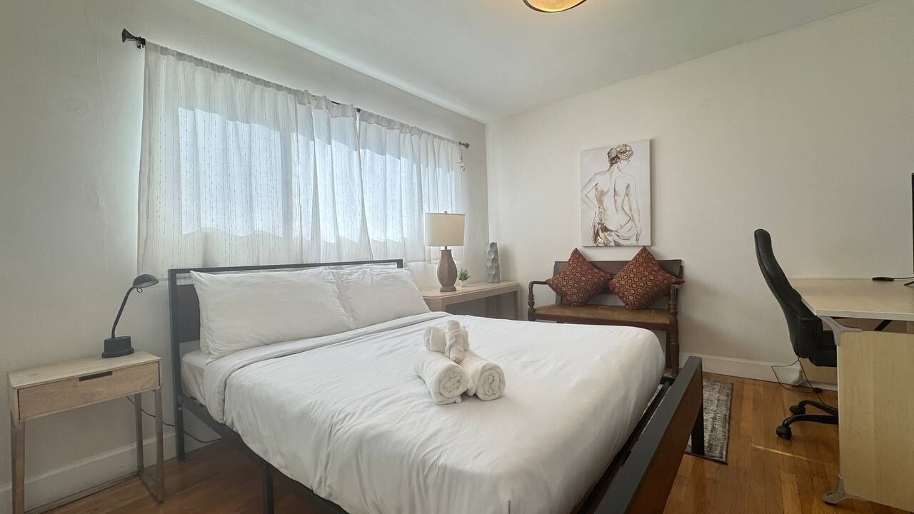 Photo of Bedroom in Encino